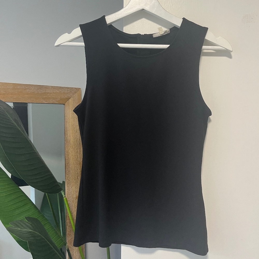 Aritzia Wilfred Free Black Sleeveless top - M